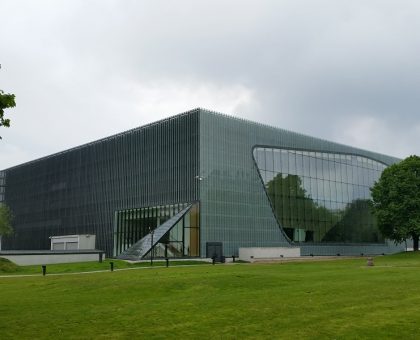MUSÉE DE L’HISTOIRE DES JUIFS POLONAIS, VARSOVIE, Projet de la façade en aluminium-acier-verre et du parement en cuivre